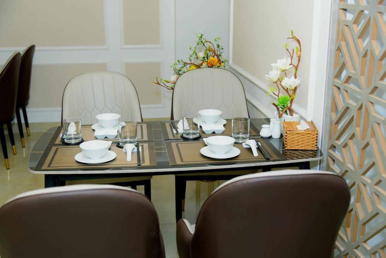 Khách sạn Hera Luxury