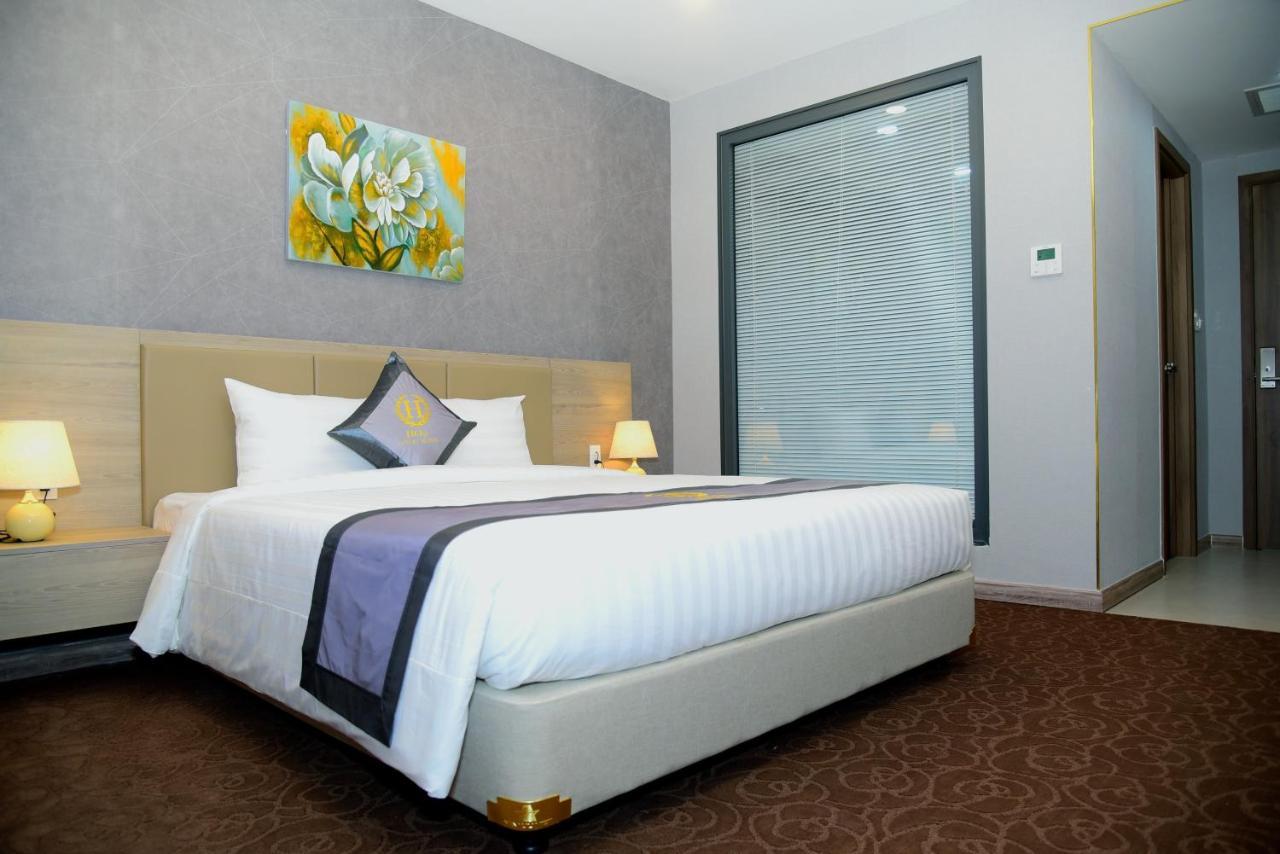 Hera Luxury Khách sạn 4*
