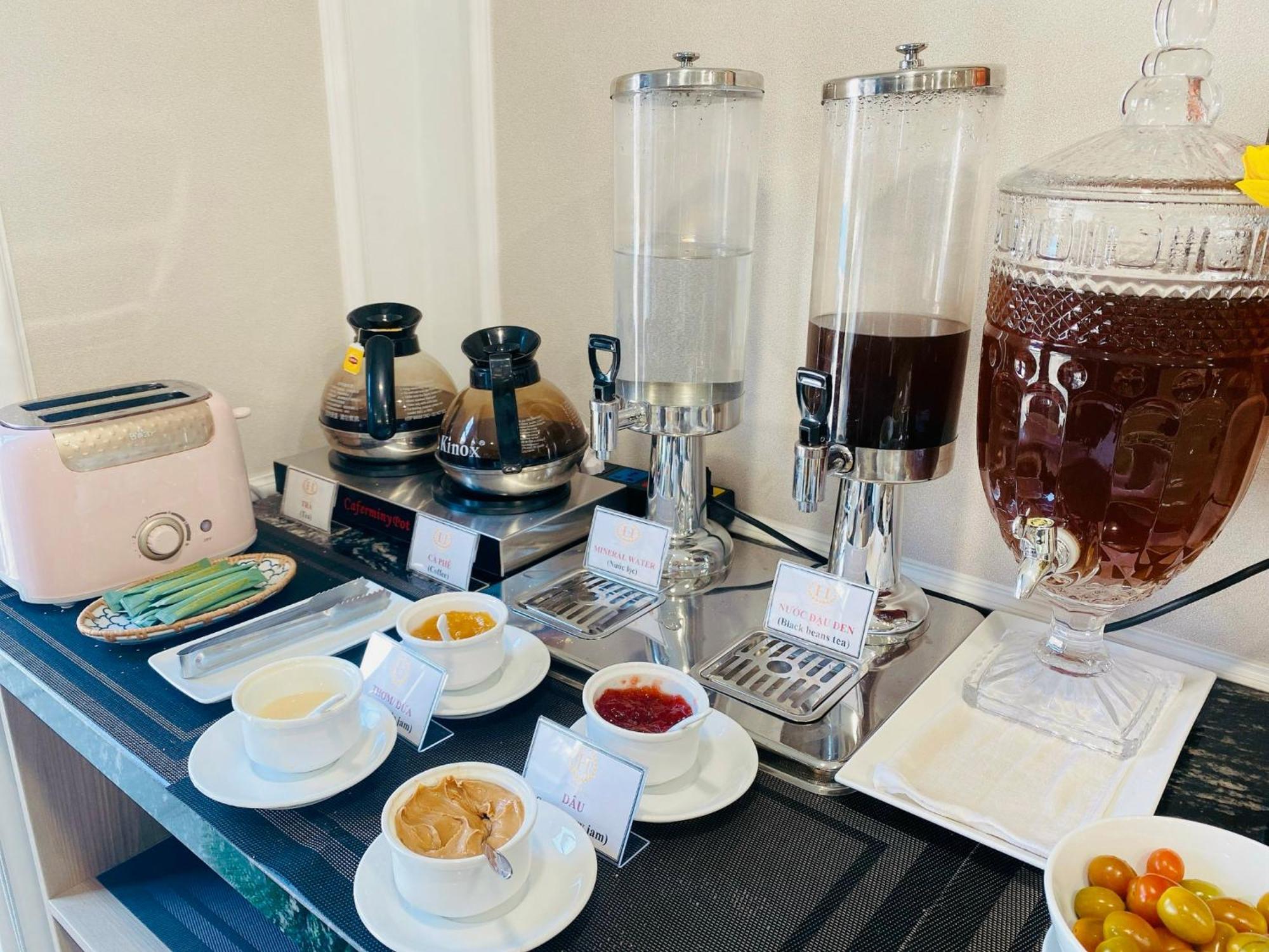 Hera Luxury Khách sạn 4*