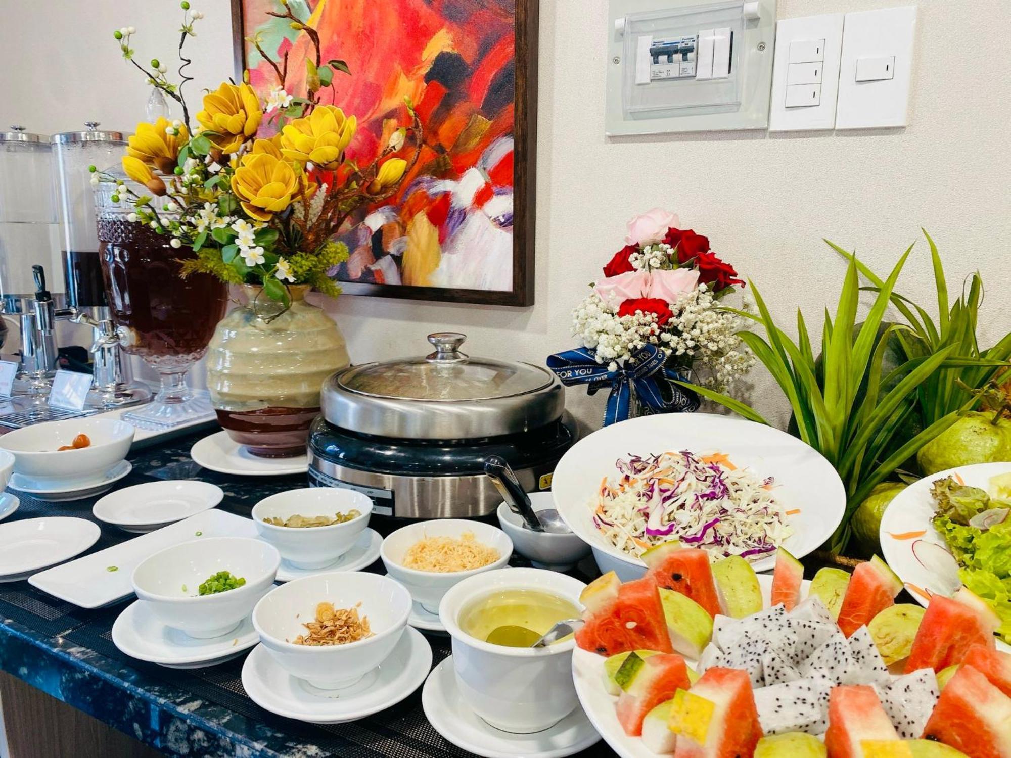 Hera Luxury Khách sạn