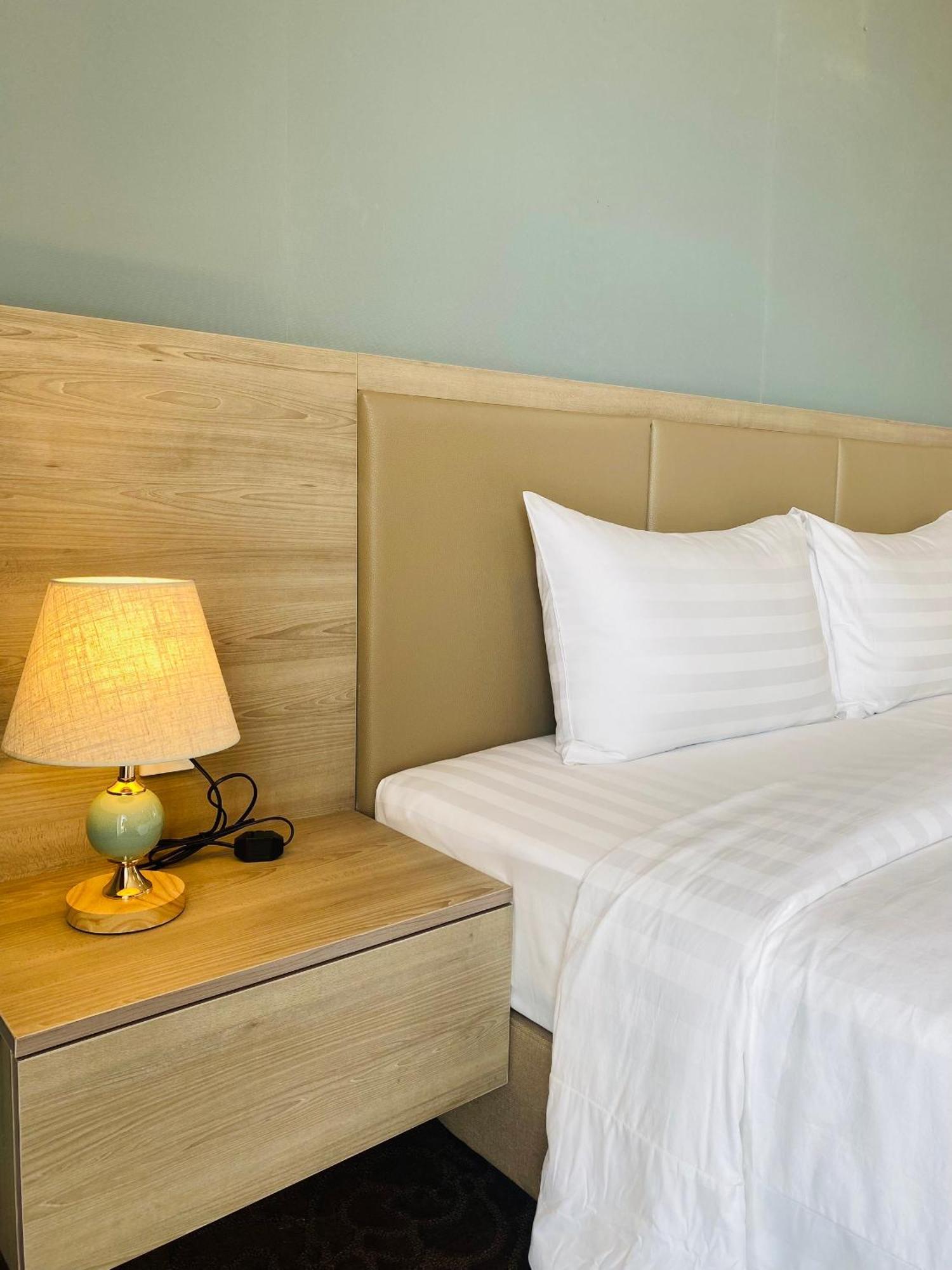 Khách sạn Hera Luxury TP. Hồ Chí Minh