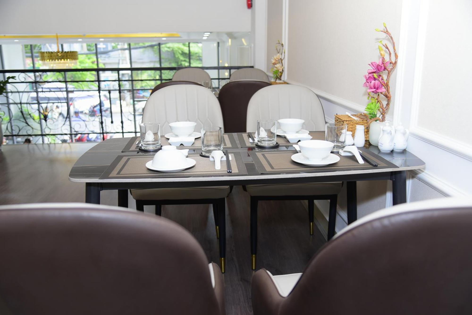 Hera Luxury 4* TP. Hồ Chí Minh