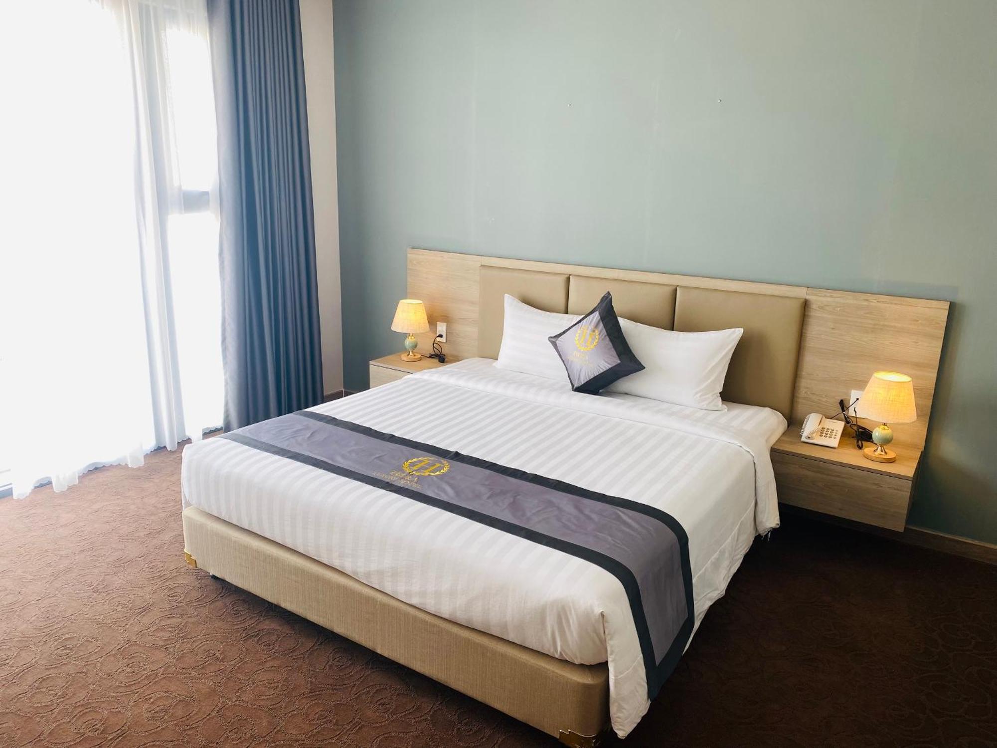 Hera Luxury Khách sạn