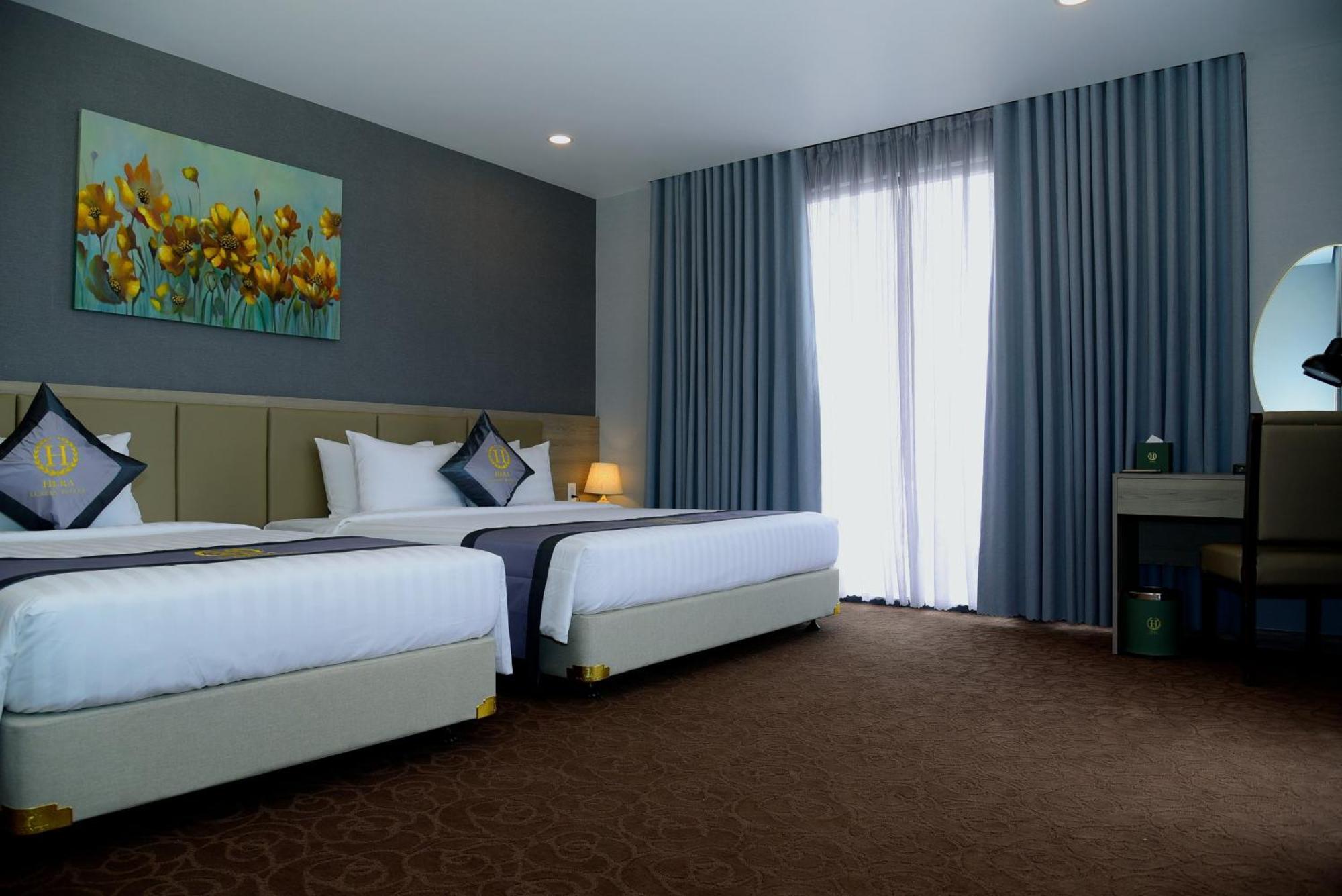 Khách sạn Hera Luxury