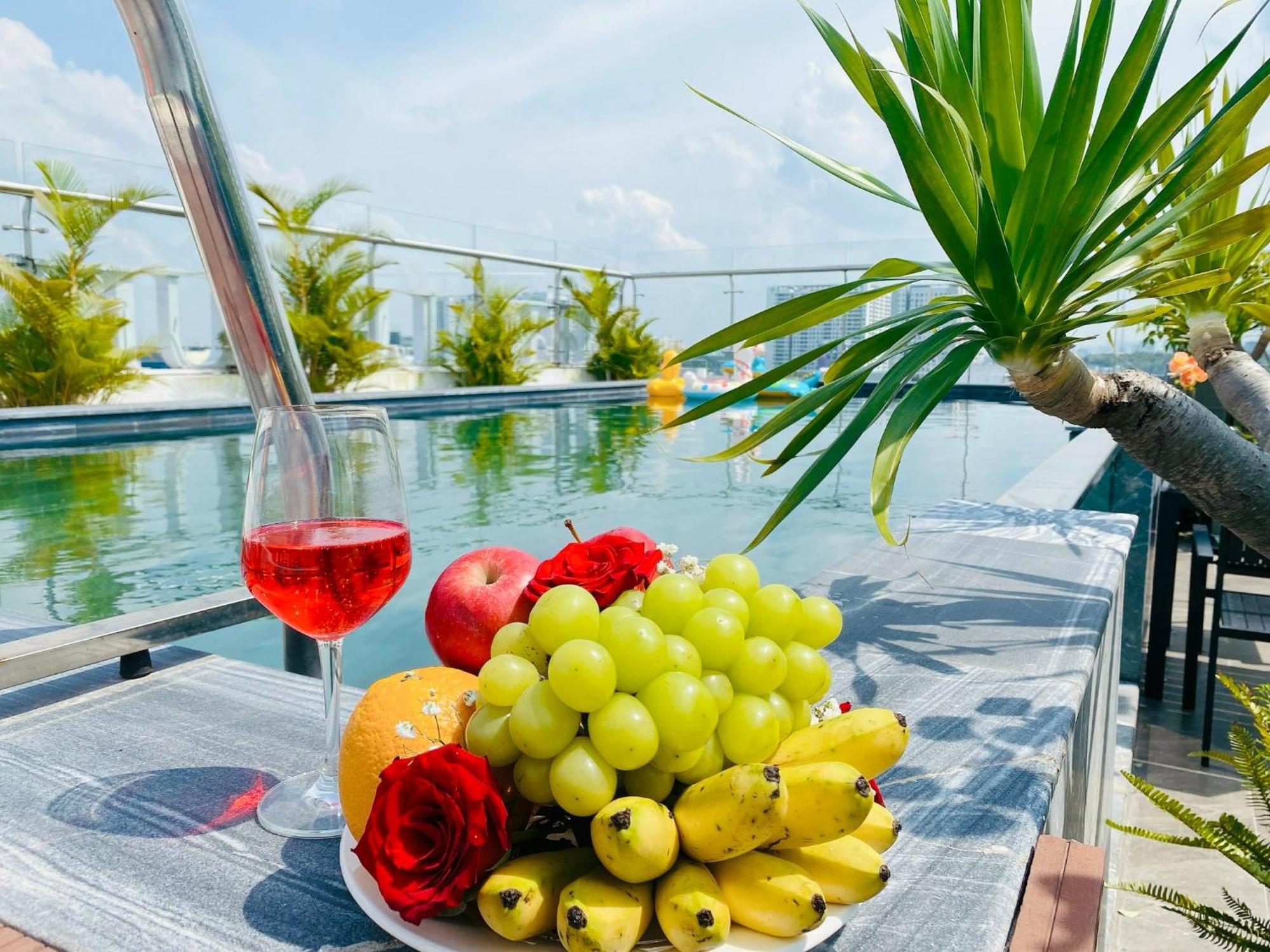 Khách sạn Hera Luxury